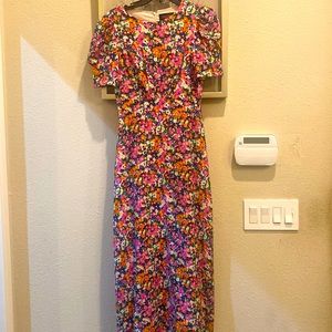 Saloni floral short sleeve fitted long dress 👗